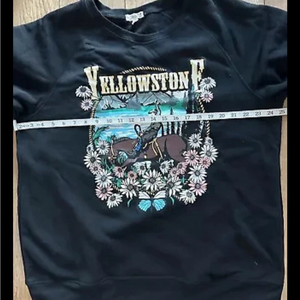 Yellowstone Black Graphic Crewneck Sweatshirt women 2XL - Picture 9 of 10